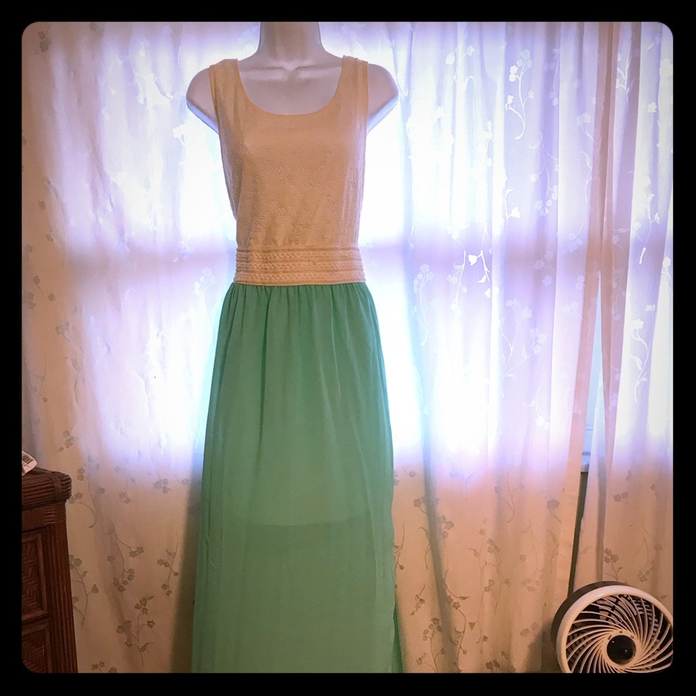 Maxi dress